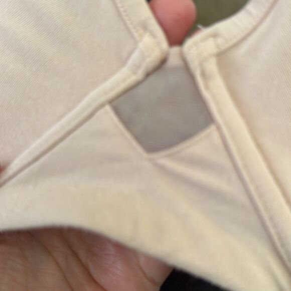 Thirdlove | 24/7 Classic Uplift Plunge Bra in Taupe | 40D - Picture 7 of 8